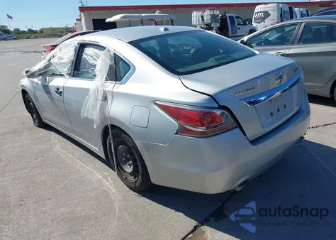 2015 Nissan Altima 2.5/2.5 S/2.5 Sl/2.5 Sv из США, поврежденный, VIN 1N4AL3AP1FC234167